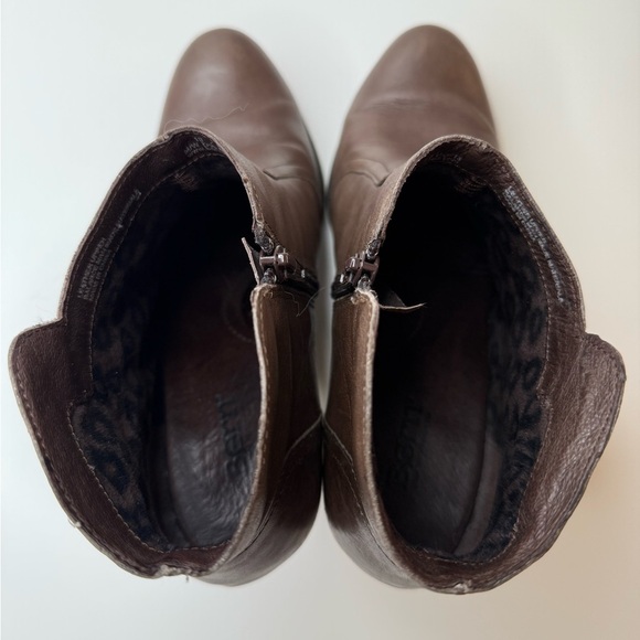 Born Women's Boots 10M Ankle Booties Light Brown Leather Block Heels Zip Up - Picture 8 of 16